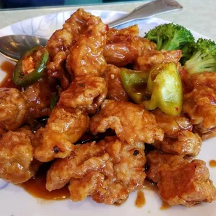 Generals chicken was crispy and delicious.