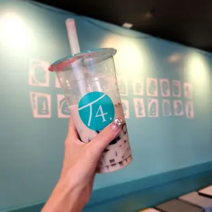 Oolong milk tea with coffee jelly and glass jelly