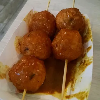 18. Curry Fish Balls (6 Pc)