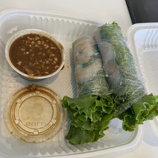 Literally a lettuce roll! Do not order spring roll!