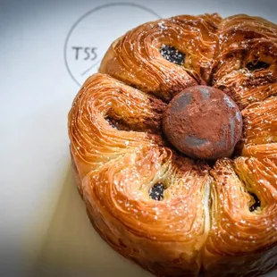 the flower chocolate croissant