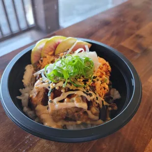 Spicy poke bowl