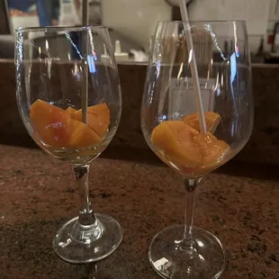 Spicy yellowtail cut roll