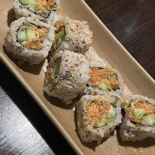 Spicy salmon roll