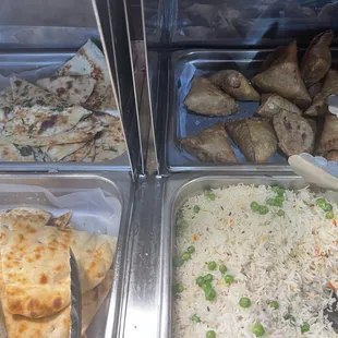 Fresh naan &amp; garlic naan