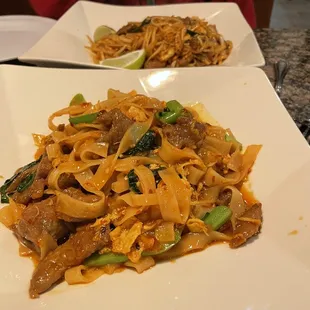 Drunken Noodles & Pad Thai