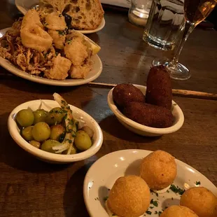 Bread, Calamari, Croquetas, Buñuelos de Bacalao, and olives