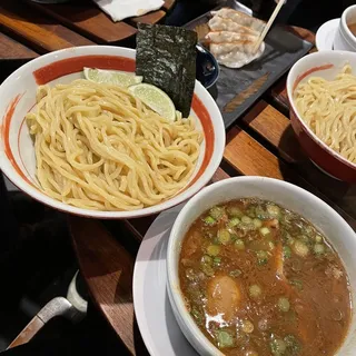 Seafood tsukemen