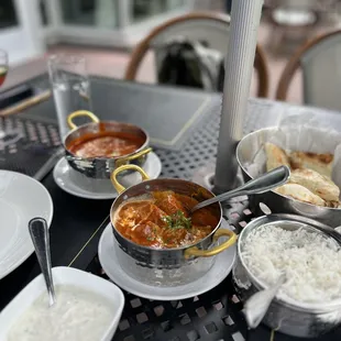 Dal makhani, Raita, lam Tikki Masala, naan