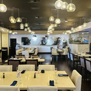 Tabla Indian Restaurant  Interior and Seating