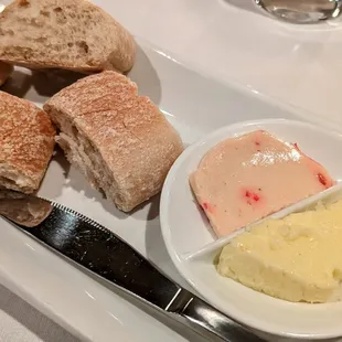 It's all about the butter. Sweet berry and lemon+green onion. Both were great although I preferred the savoury one a tad bit more.