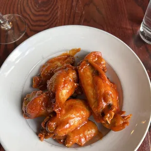 Sriracha buffalo wings