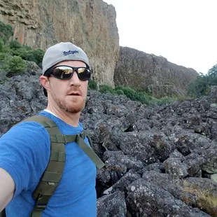 This path was a dead end...unless you wanna climb some rocks.