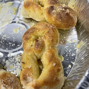 Garlic knots