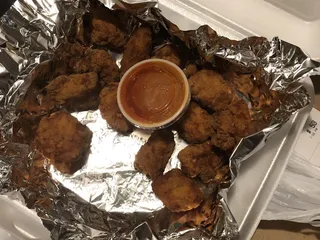 Damon's All American Pizza Pie