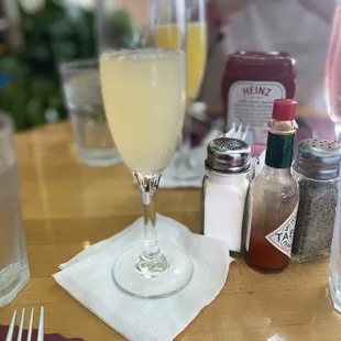Mimosa Style