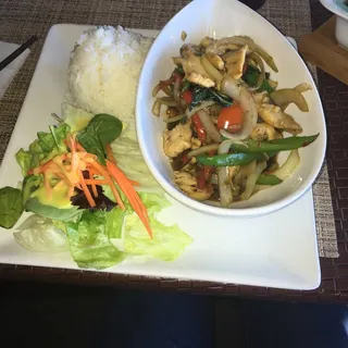 4. Spicy Basil Lunch Plate