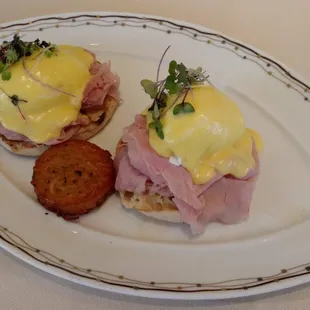 Tower Suites Breakfast