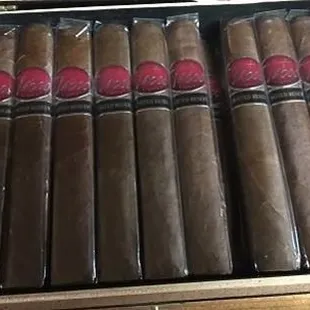 Taboo Limited Reserve Toro BOX PRESS. Awesome Smoke!