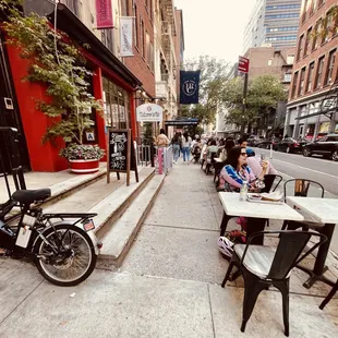 Sidewalk seating