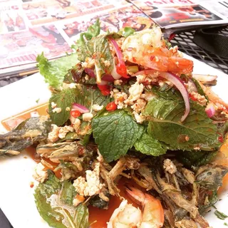 Crispy On Choy Salad