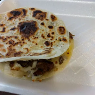 Caramelo Quesadilla