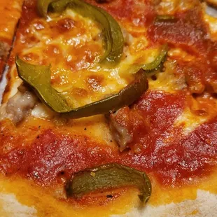 Sausage and sweet pepper pizza