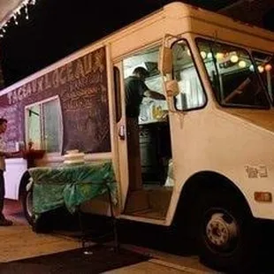 a food truck at night