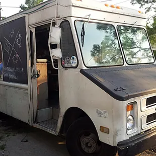 an old food truck