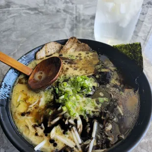 Soy tonkotsu ramen