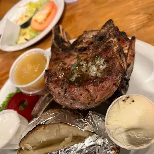 Tack Room Restaurant & Bar