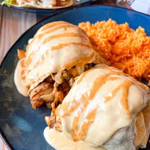 a plate of mexican food