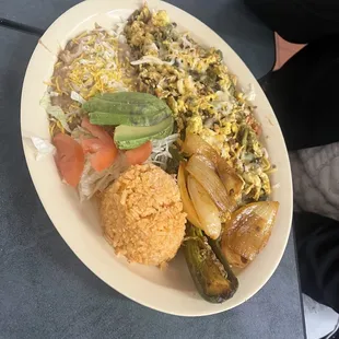 a plate of mexican food
