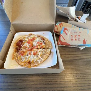 Mexican Pizza Combo