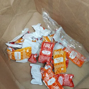 27 sauce packets for 1 item