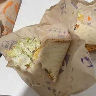 Asked for no lettuce, no receipt, laughing,  sneezing, coughing into hands, no gloves. No gloves and didn't wash hands.