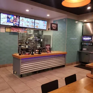 the inside of a fast food restaurant