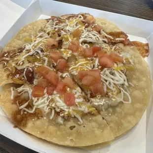 $6 for this, So are we supposed to say "Make sure it looks like the picture with Sauce &amp; Cheese on entire top !?"