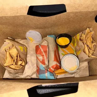 Comida abierta o mal empaquetada