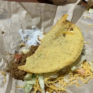 This is how food shows up from this taco bell if you order between 830pm-930pm