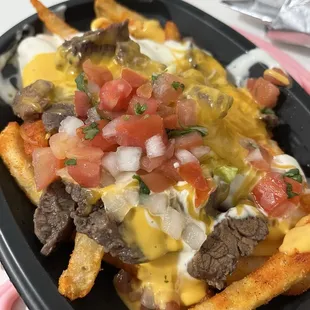 Steak Garlic Nacho Fries