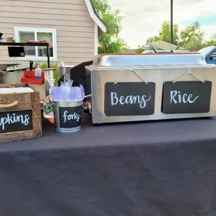 Clean elegant display for weddings