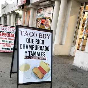 Champurrado y tamales