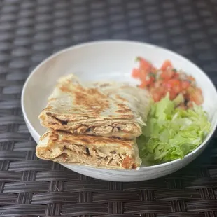 Vegan Quesadilla Suiza with "chicken"