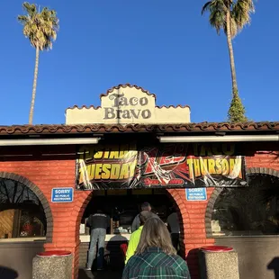 the entrance to a mexican restaurant