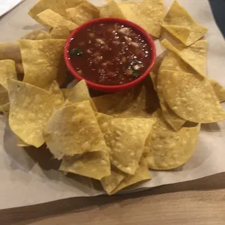Homemade Salsa & Chips