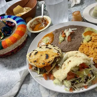 Picadillo gorditas plate.