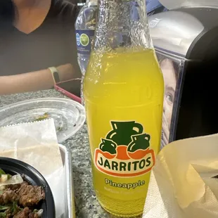 Jarritos pineapple