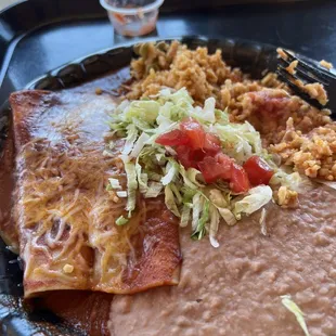 Cheese enchilada platter with red or green