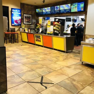 the inside of a fast food restaurant